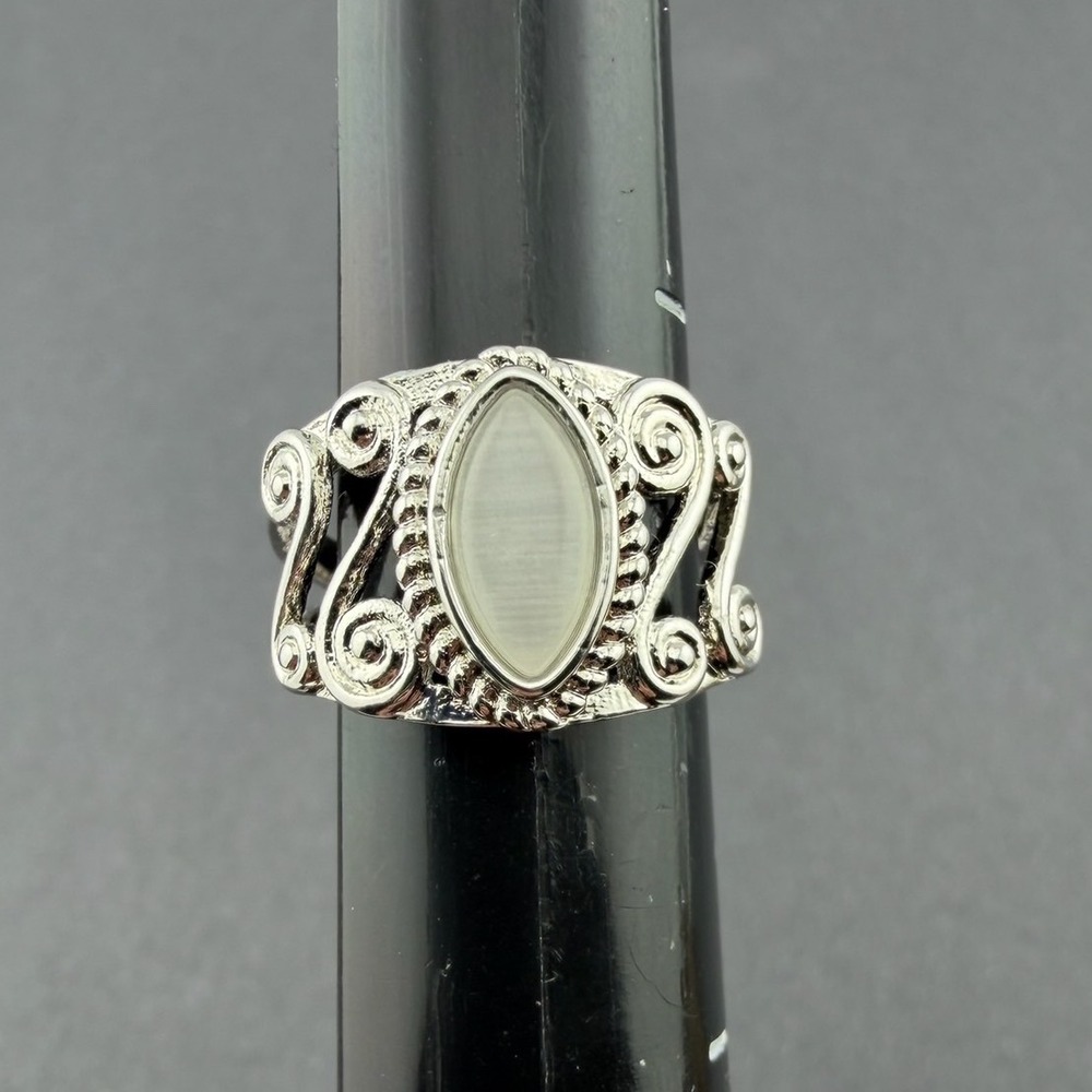 Silver Tone Ornate Scrollwork Marquise Faux Cats‎ Eye Cocktail Ring